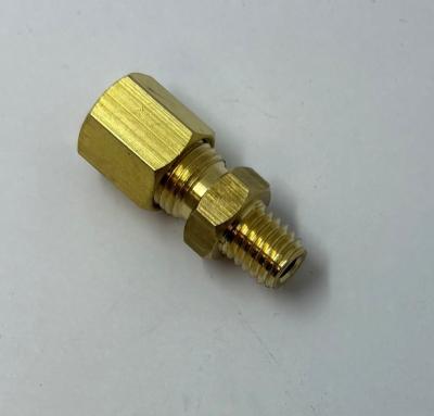 UNION MALE M8x1,25 Tube 6LL (LAITON)